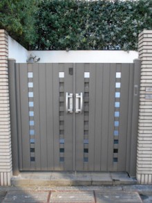 電気錠の門扉取替工事 電気錠の門扉取替工事